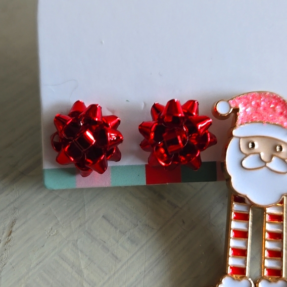 3 PAIRS of MAKE IT MERRY CHRISTMAS EARRINGS - Picture 2 of 10